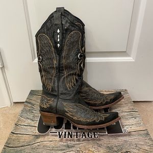 Corral Boots - Black-Gold-Silver Wings & Cross